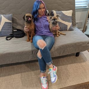 Meet your Posher, Jennifer